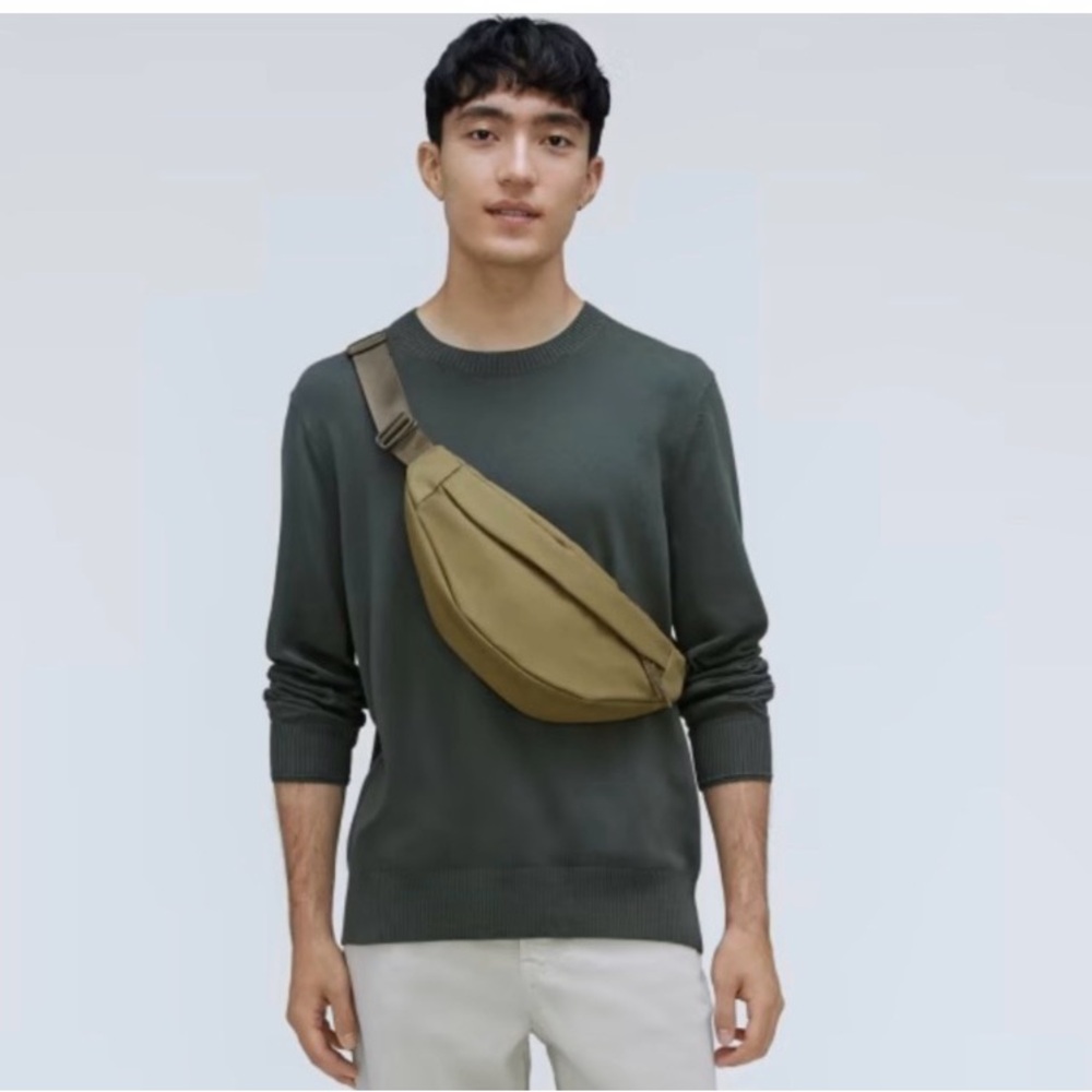 Everlane The Renew Green Olive Transit Fanny Pack - Unisex
